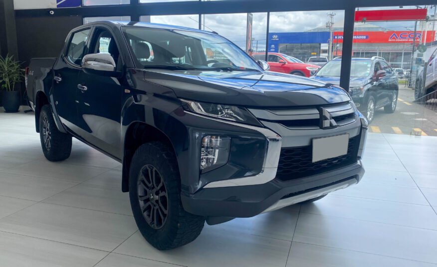 MITSUBISHI L200 GLX AC 2.4 CD 4X4 TM 2022