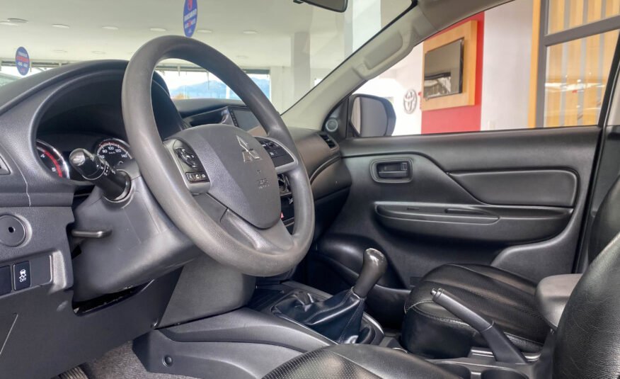 MITSUBISHI L200 GLX AC 2.4 CD 4X4 TM 2022