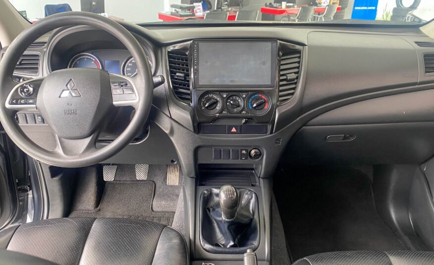 MITSUBISHI L200 GLX AC 2.4 CD 4X4 TM 2022