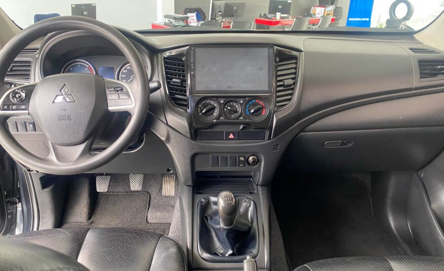 MITSUBISHI L200 GLX AC 2.4 CD 4X4 TM 2022