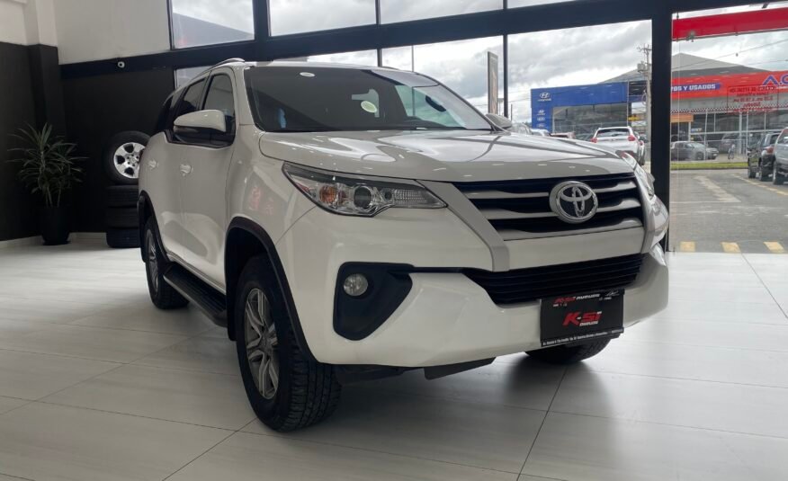 TOYOTA NEW FORTUNER AC 2.7 5P 4X4 TA 2018