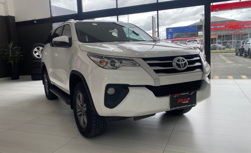 TOYOTA NEW FORTUNER AC 2.7 5P 4X4 TA 2018