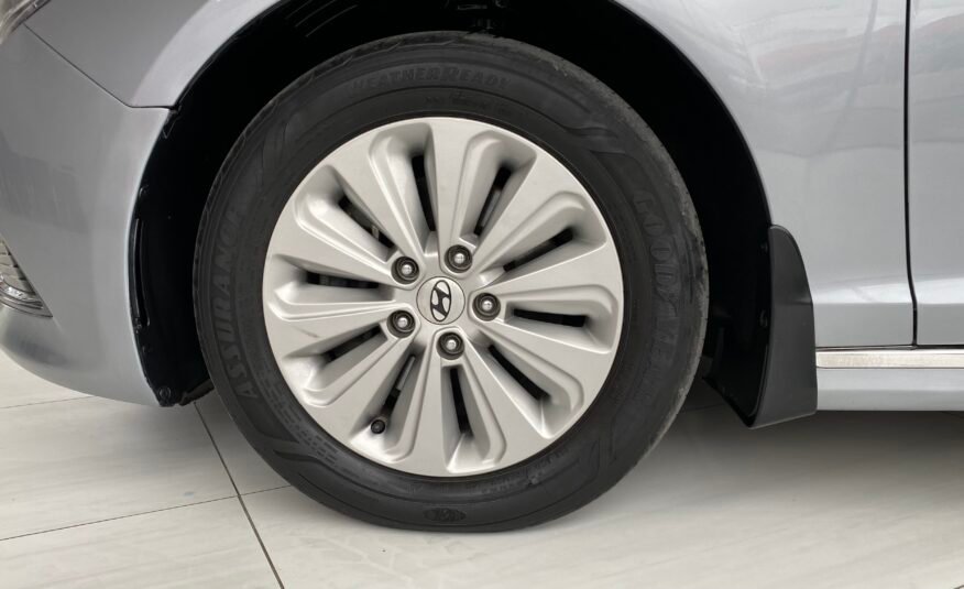 SONATA SF AC 2.0 4P 4X2 TA HYBRID 2016