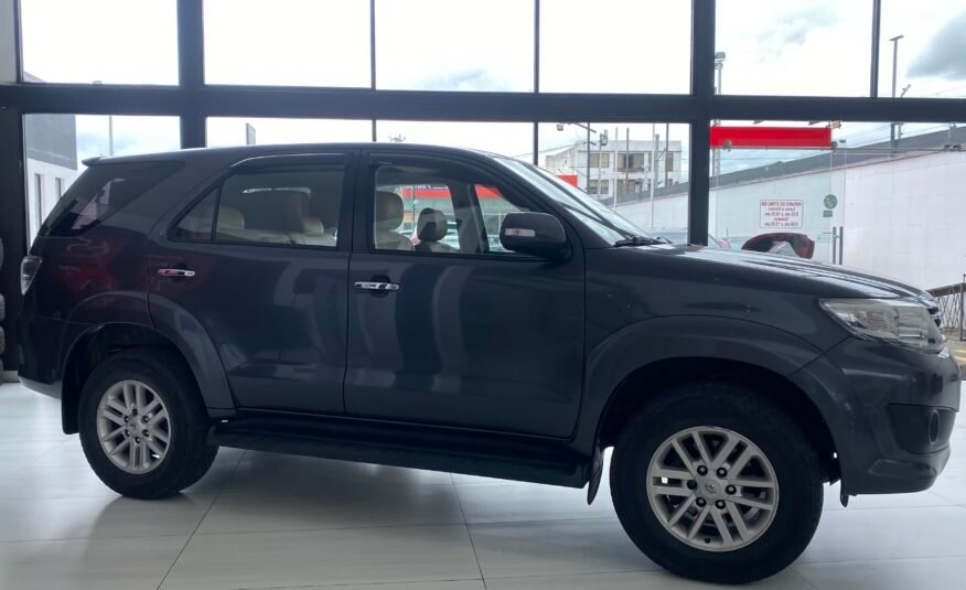 TOYOTA FORTUNER AC 2.7 5P 4X4 TM 2014