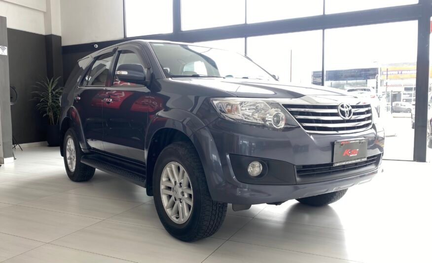 TOYOTA FORTUNER AC 2.7 5P 4X4 TM 2014