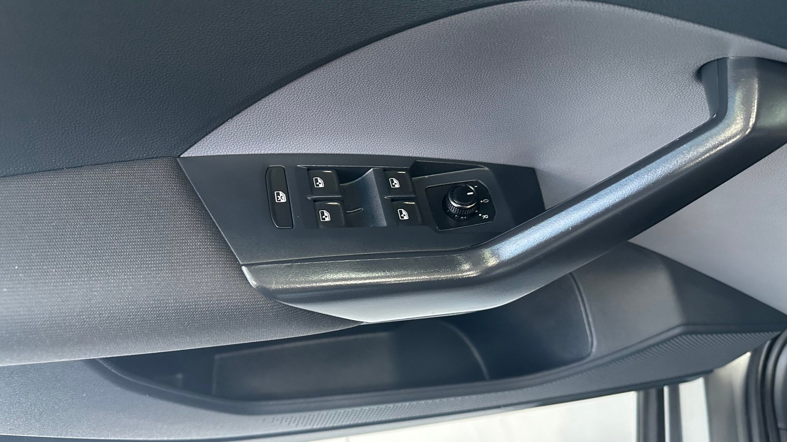 VOLKSWAGEN T-CROSS TRENDLINE AC 1.6 5P 4X2 TM 2022