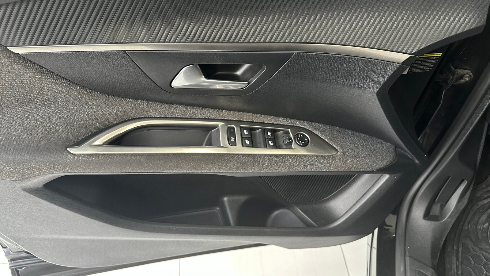 PEUGEOT 3008N ACT 16E BA6 AC 1.6 5P 4X2 TA 2019