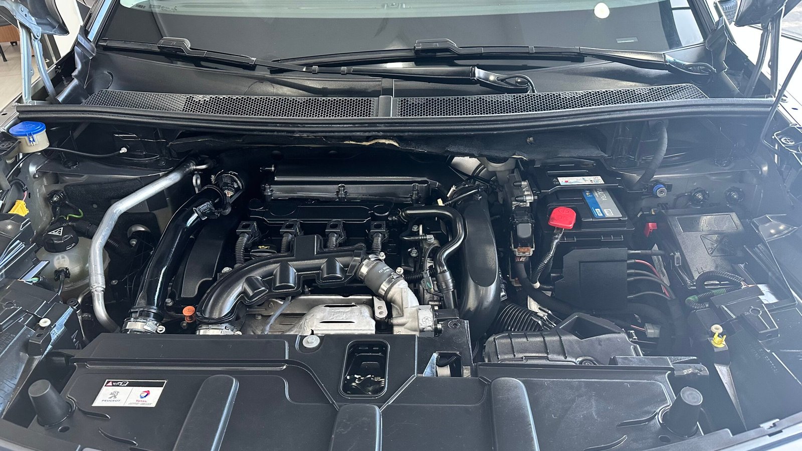 PEUGEOT 3008N ACT 16E BA6 AC 1.6 5P 4X2 TA 2022